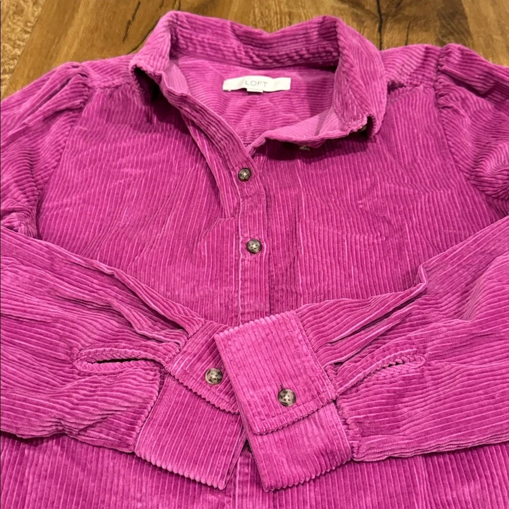 LOFT Pink Corduroy Shirt Ruched Shoulder Size M - Picture 4 of 4